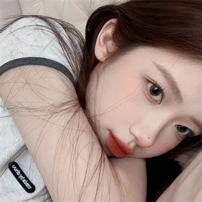 卡美拉对深海怪兽吉古拉
